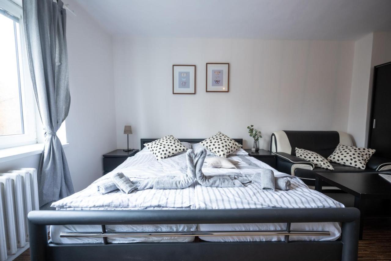 Apartmany Lanna Ceske Budejovice Bagian luar foto